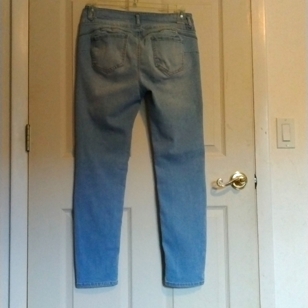 Women's Wax Jeans, Size 13 Juniors. - Picture 6 of 7